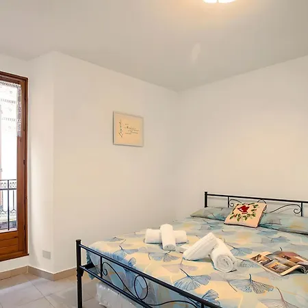 La Piccola Lami Apartment Intra