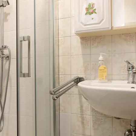 La Piccola Lami Intra