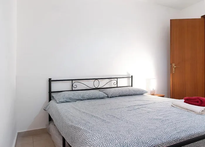 La Piccola Lami * Intra