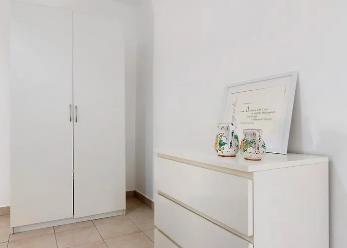 La Piccola Lami Intra